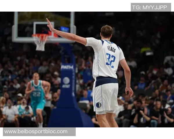 弗拉格称赞莱昂纳德为攻防一体的顶尖球员一直是我努力追求的目标